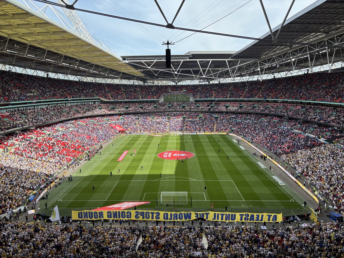 ArcherRyan's tweet photo. Good trip out to Wembley despite the result #lufc https://t.co/LUG2otLW56