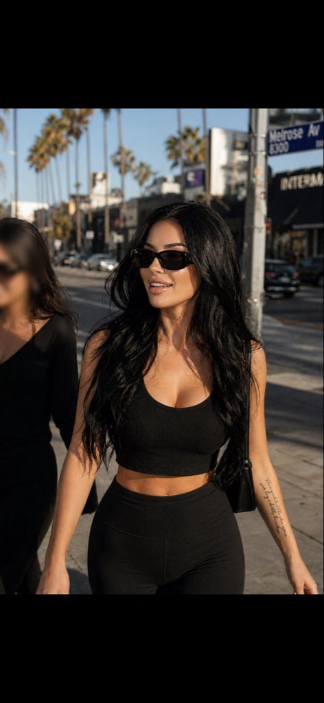 itsmilalane's tweet image. melrose to sunset. that's a whole day. 🖤

#losangeles #melrose #darkaesthetic