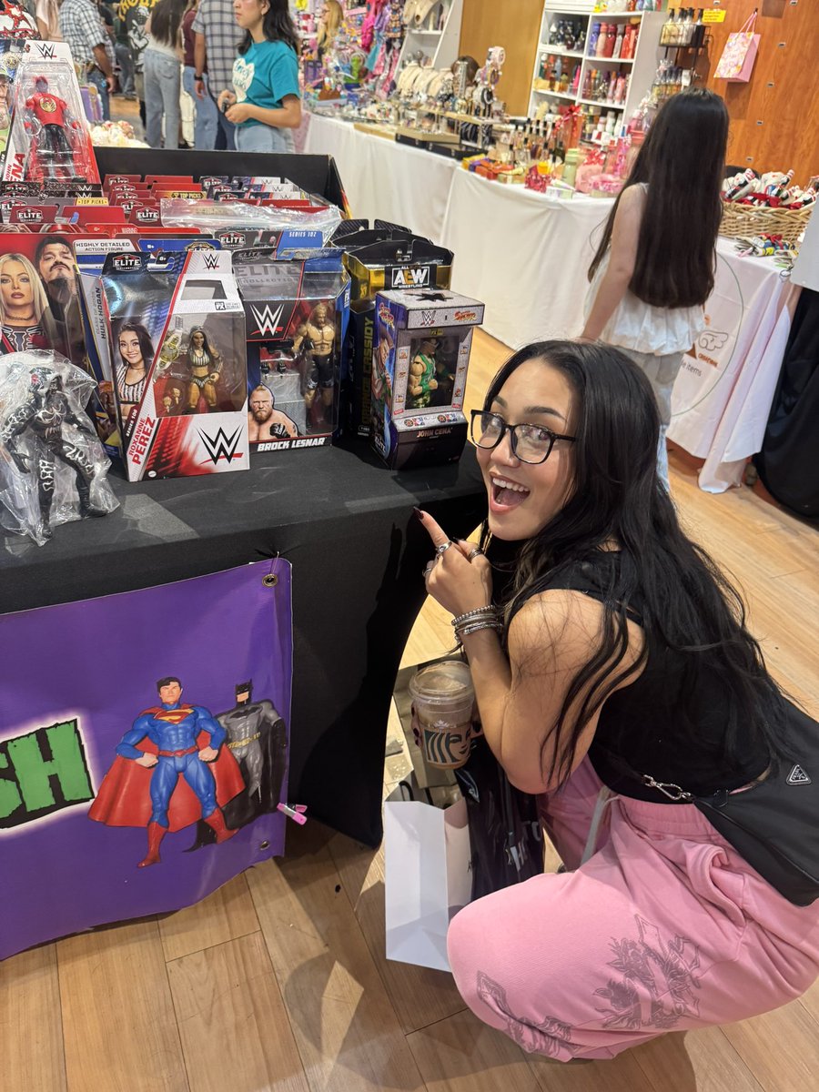 roxanne_wwe's tweet image. It’s cool every single time. Also hey @Saraya 
#home @The_Toy_Stash #956