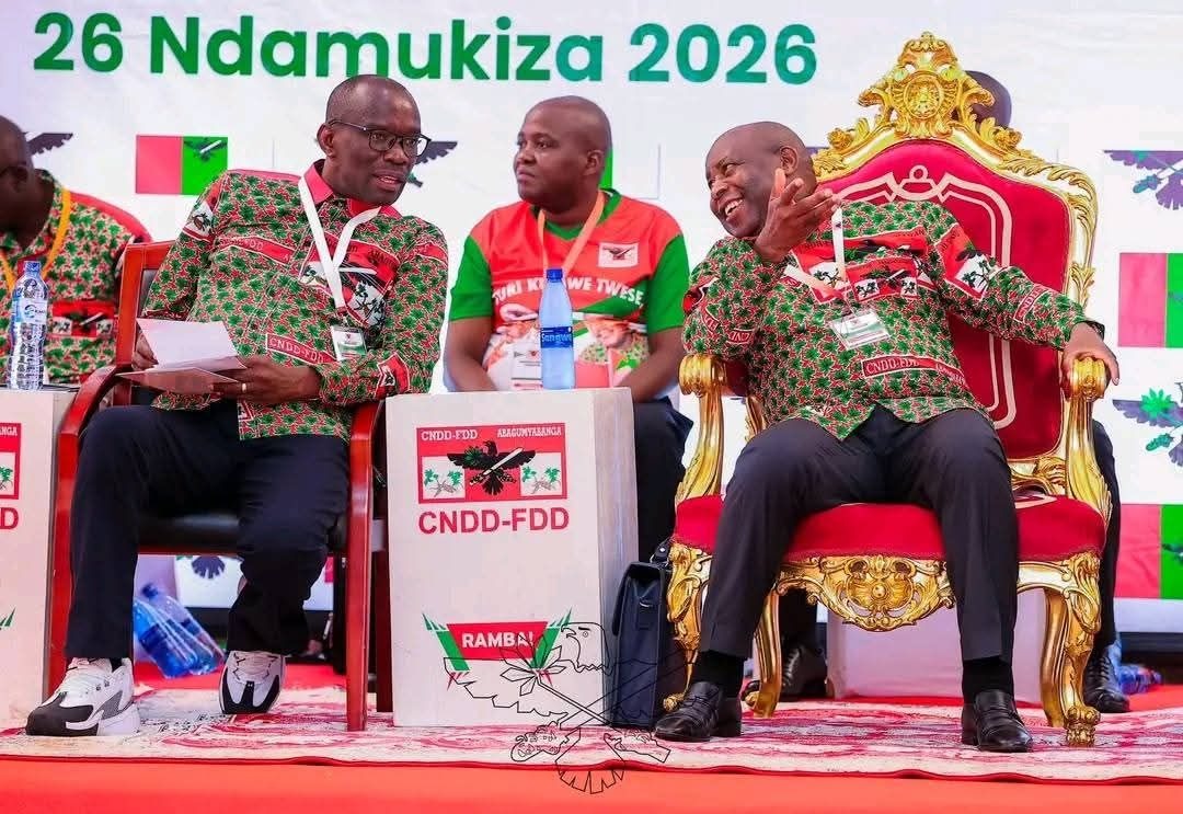 RHaguruka's tweet photo. Ikoraniro kaminuza ry’umugambwe CNDD-FDD ryabereye i Gitega kuri uyu wa 26 Ndamukiza 2026 ryemeje ikiringo ca kabiri ca Evariste Ndayishimiye. Akaba ariwe mukandida w’uwo mugambwe mu matora y’Umukuru w’Igihugu yo mu 2027. #Burundi #CNDDFDD #2027 #Politique https://t.co/gHg0x3h7uy
