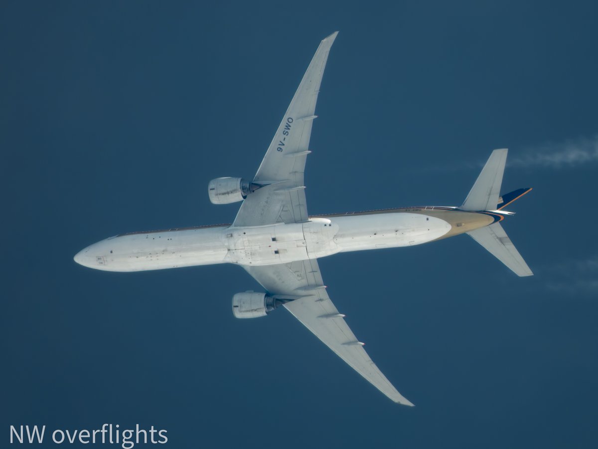 Sx60Contrails's tweet image. Singapore Airlines 777-312(ER) 
9V-SWO 
FRA-JFK at 34,000ft 
17/4/26 
Nikon P1000.
#avgeek #aviationdaily #aviationlovers