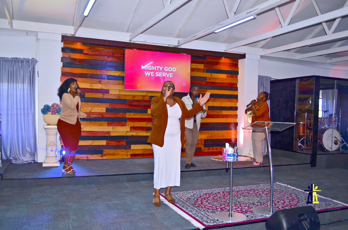 GraceFilledtwit's tweet image. Topic: The blessing of service
Scriptures: Mark 10:45 and John 13:14-15
The blessing of service:
Service positions you for greatness
Service attracts God’s Word
Service opens doors for favour
Service multiples what you already have
Service brings joy and fulfilment
#service