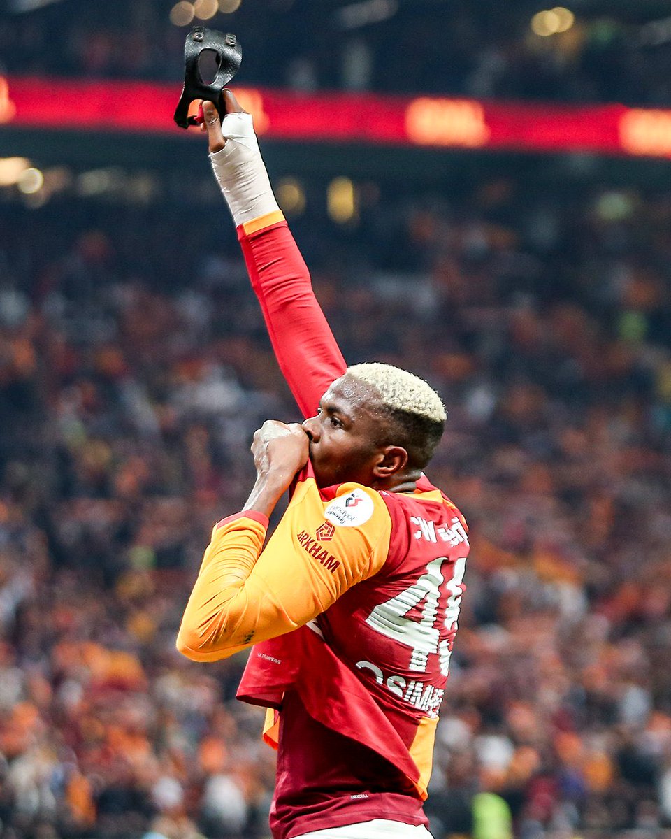 OsimhenMedia's tweet photo. 🚨Victor Osimhen's stats for Galatasaray this season.

 🏟️ 31 matches 
⚽ 20 goals 
🅰️ 5 assists 

 25G/A in 31games. 🇳🇬🌟 https://t.co/c5avAwAClj