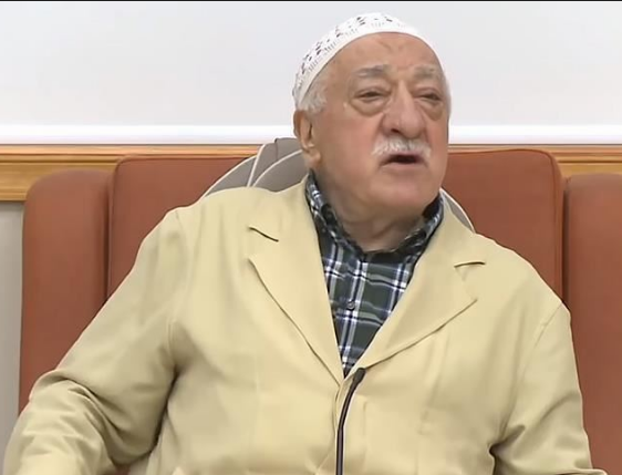Asensionur's tweet photo. @GalatasaraySK kutlamalarda bayrağı asılmalı, en büyük geseli https://t.co/FLiyu0PH8g
