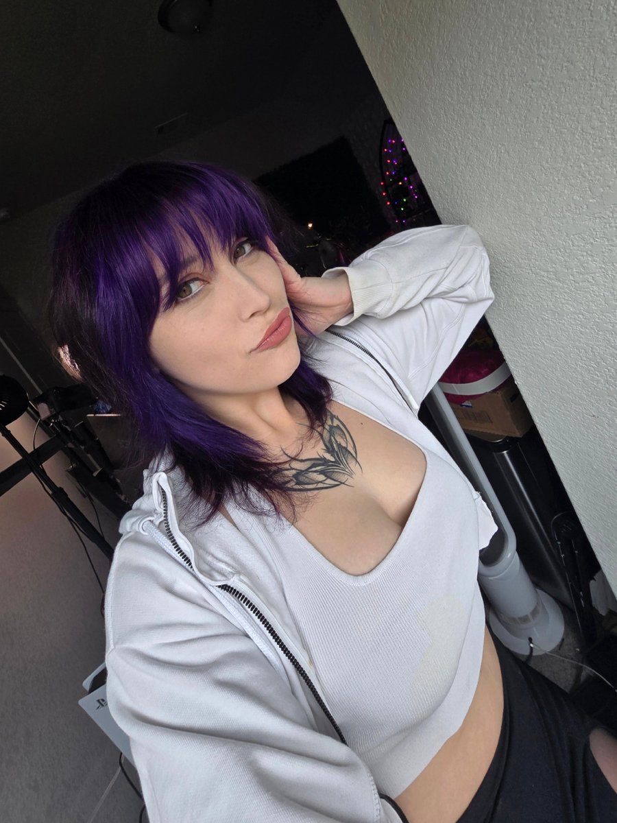 GHOST Manda 💜 tweet media