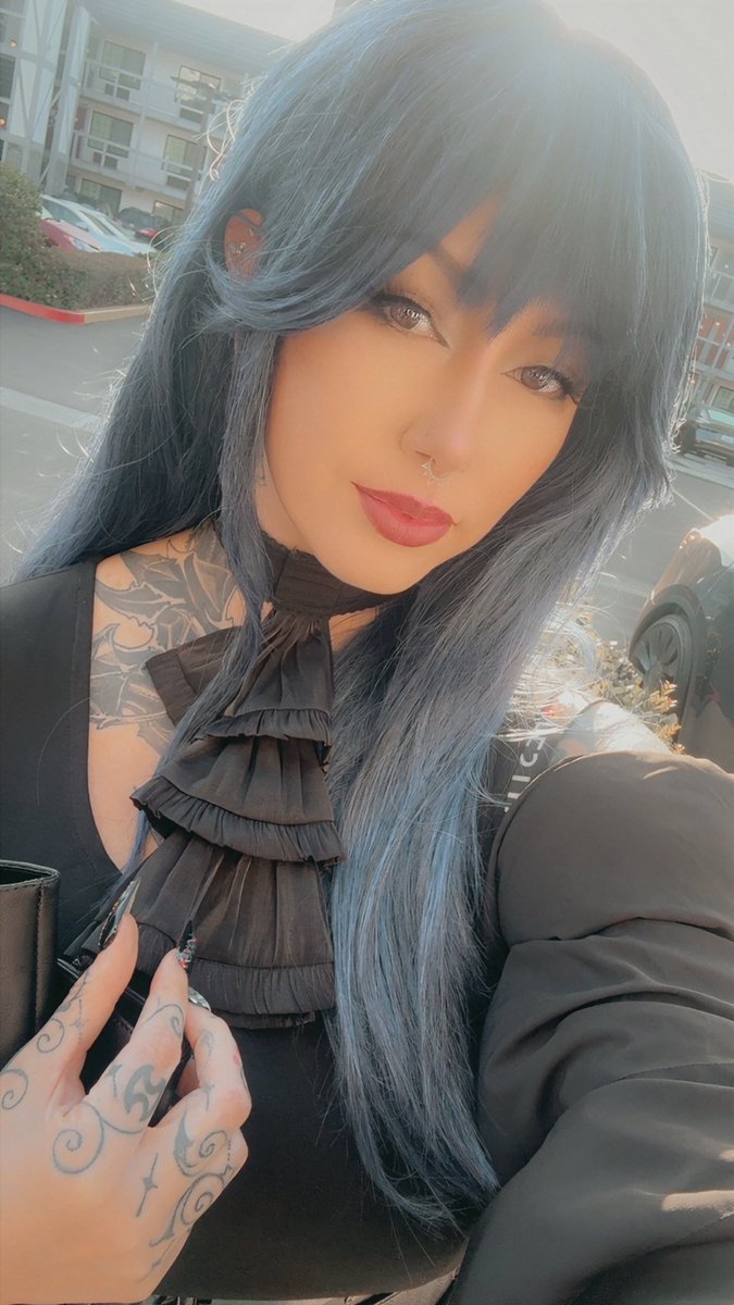 Fire-breathing bitch queen tweet media