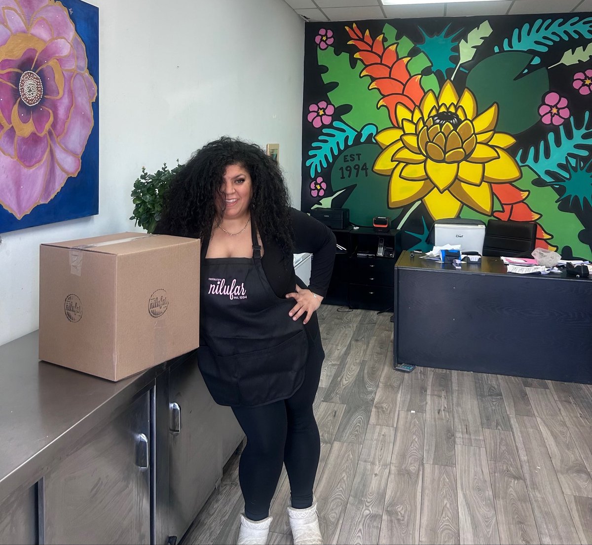 NilufarMTL's tweet image. Pick up your made-with-love orders and skip the delivery fees 🍒🍑

DM us
Nilufarmtl.com
Text orders (514)262-9032
Order@NilufarMtl.com 

Venez chercher vos commandes préparées avec amour et évitez les frais de livraison 🍒🍑

#community #love #vegan #sexy #falafel4life