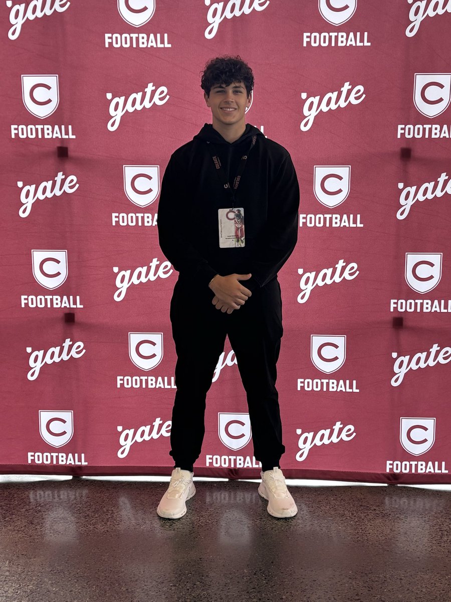 GianniFonash's tweet photo. Grateful for the opportunity to visit @ColgateFB and spend time with the team. Thank you to @_CoachWarner and @_CoachFitz for the hospitality and for sharing what it means to be part of the program! I had a great time learning about the culture and everything that Colgate offers academically and athletically. I'm hoping to get back up there this summer. Go Raiders! @HuskieFB @HuskieStrength @247Sports @PrepRedzoneIL @CSAPrepStar @EDGYTIM @Ison50 @CoachDeLade @CoachTBiscardi