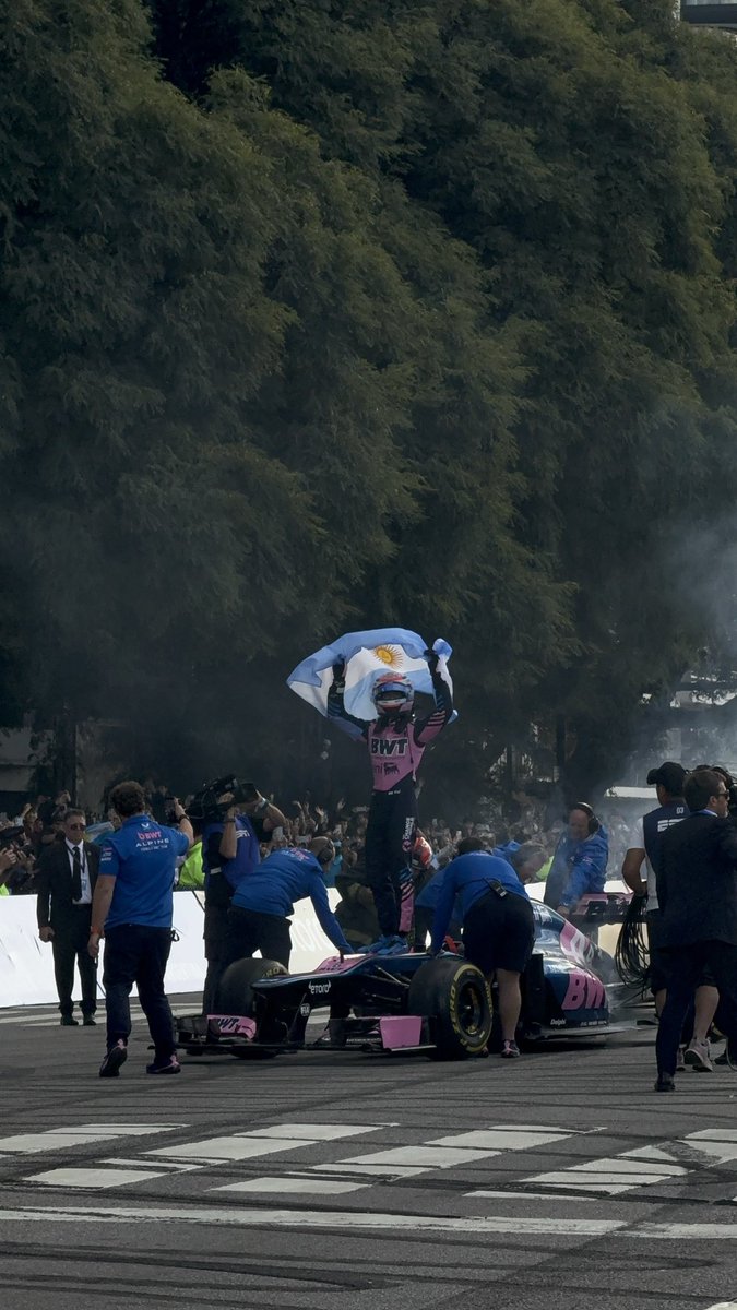 Dale Play Live tweet media