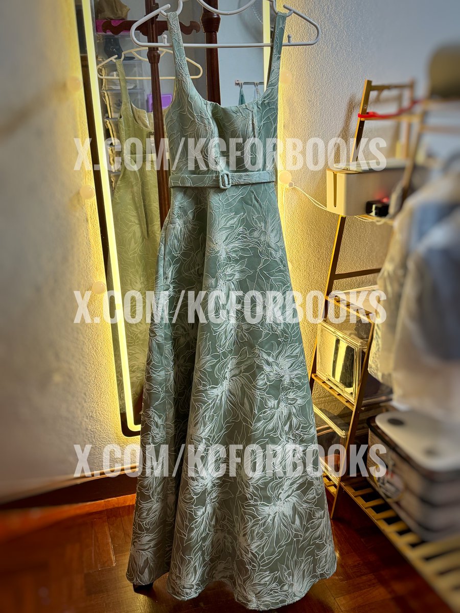 KCforBooks's tweet photo. ขาย Karbiri Vento Dress เดรสยาวเขียวอ่อนสวยหรูดูแพง มือ1 ฿2,800 รส.(ราคาเต็ม ฿3,690) ส่งต่อเพราะลองแล้วใส่ไม่ได้ 😂
Size: XS, อก: 30-31, เอว: 24, สะโพก: 34
สอบถามได้ค่า
#เดรสแต่งงาน #เดรสงานแต่ง #ชุดออกงาน #ชุดไปงานแต่ง #เดรสออกงาน #ส่งต่อเดรส #ชุดเพื่อนเจ้าสาว #ชุดราตรี #เดรสหรู https://t.co/Hxk7nij59D