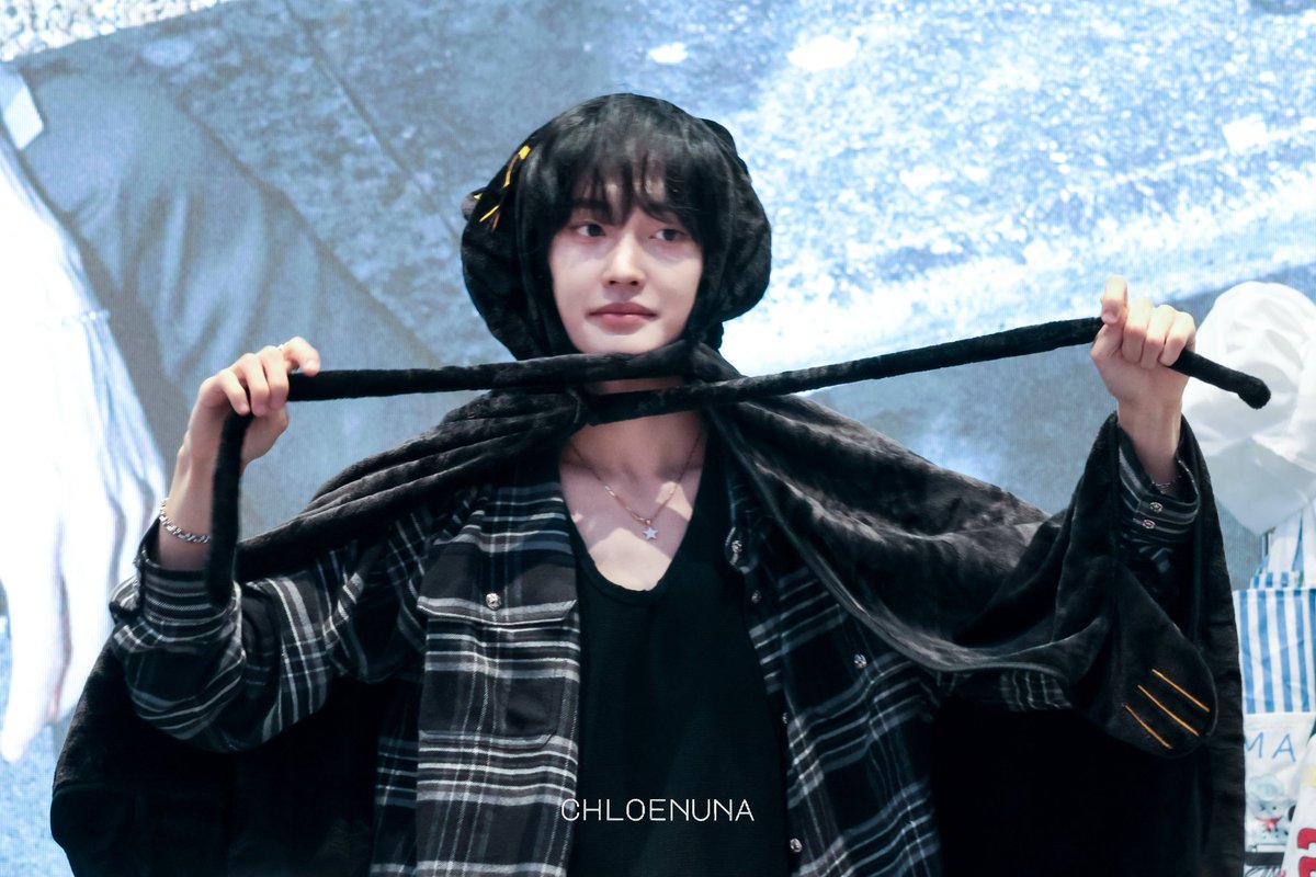 chloenuna tweet media