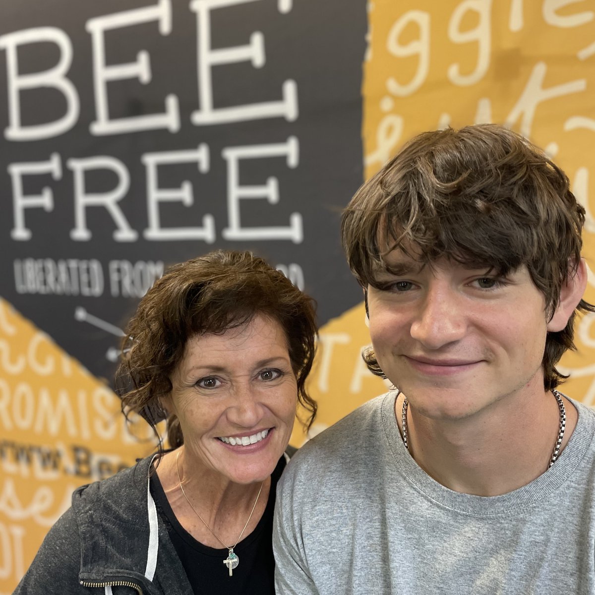 BeeFree Bakery tweet media