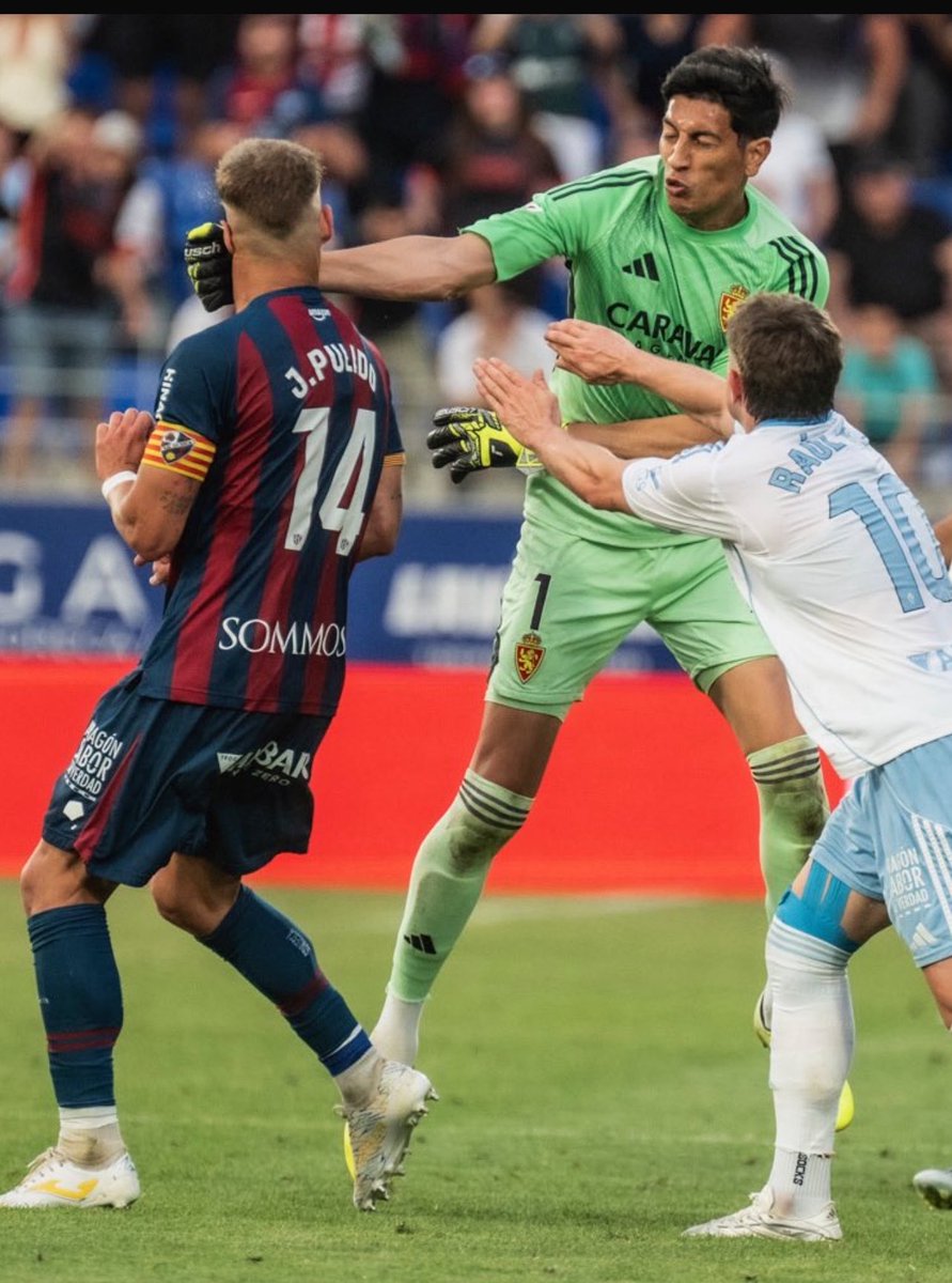 Después de todo el fenómeno Colapinto, que lindo ver esta imagen. Hacía falta volver a ver un poco de esto (?