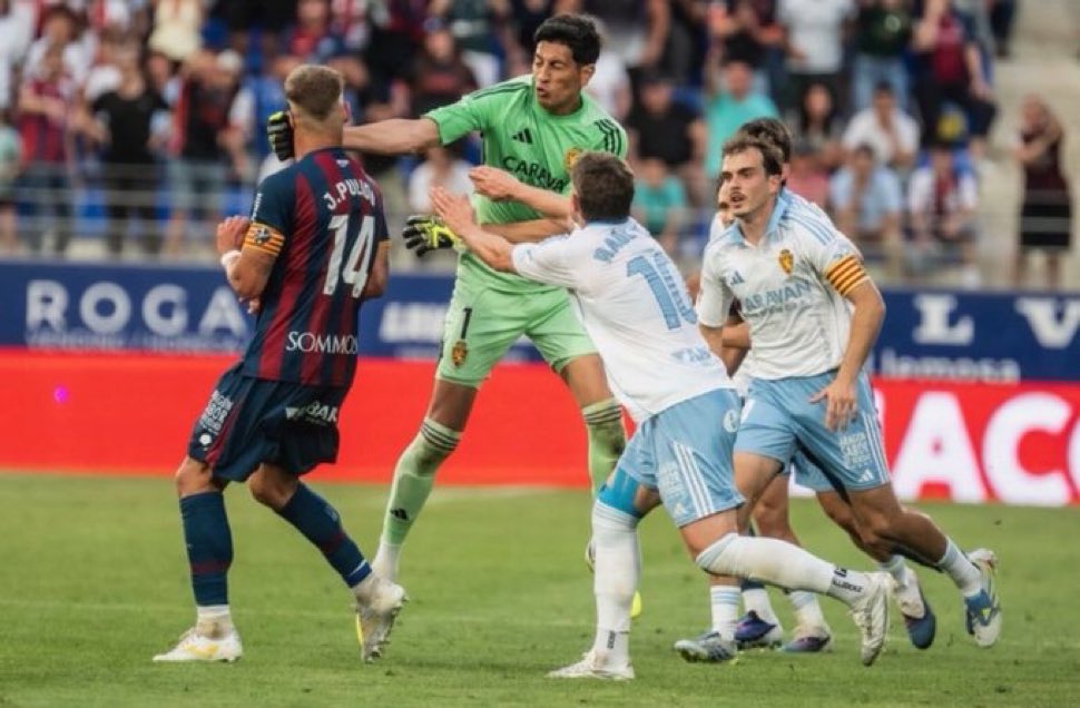 🙅🏿‍♂️ tweet media