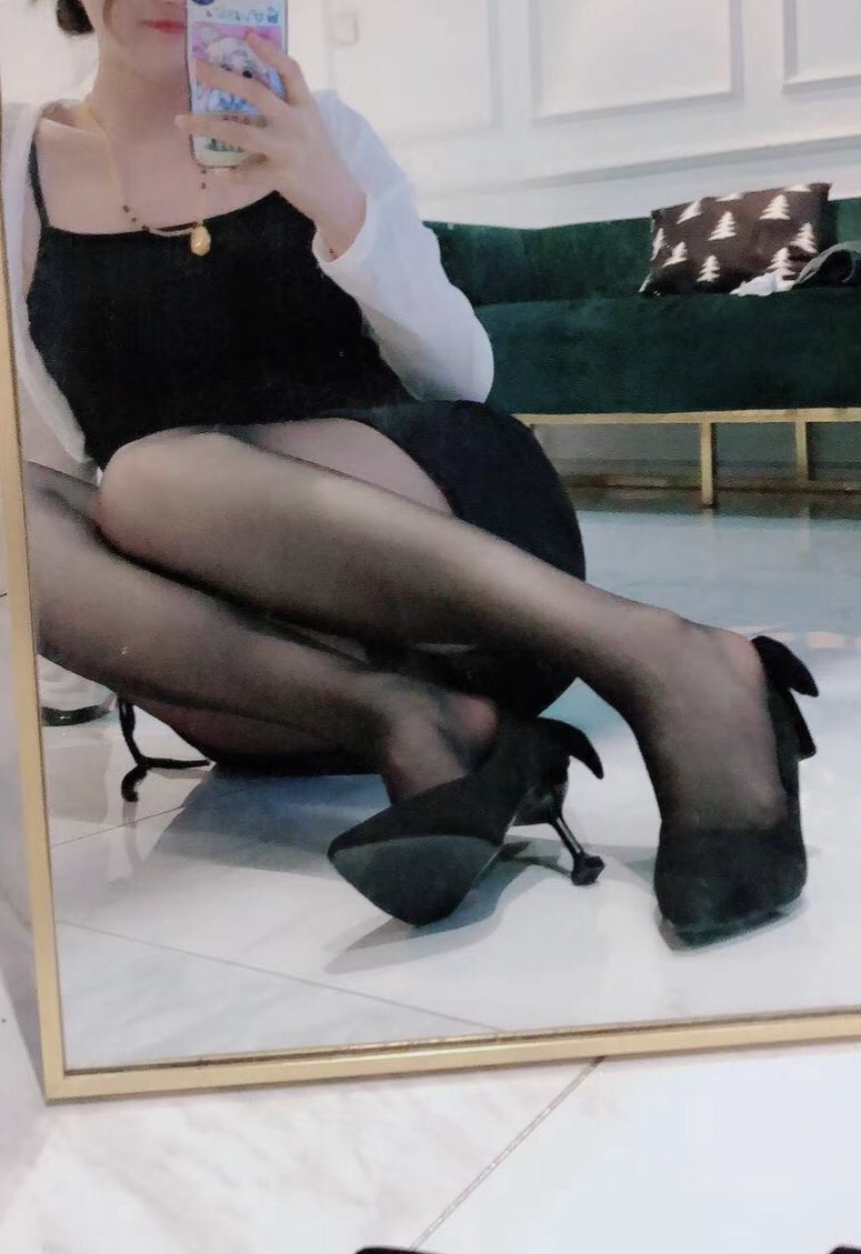 Guns Roses tweet media