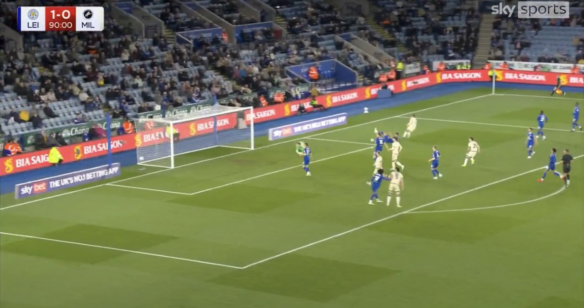 leonlen's tweet photo. @FootballCliches @CDEccleshare @D_C_W Millwall’s equaliser hit the back of the net at exactly 90 minutes. Feel there should be a “Cometh the hour” term for this. All my suggestions are crap, however. https://t.co/M4TZ17QfRp