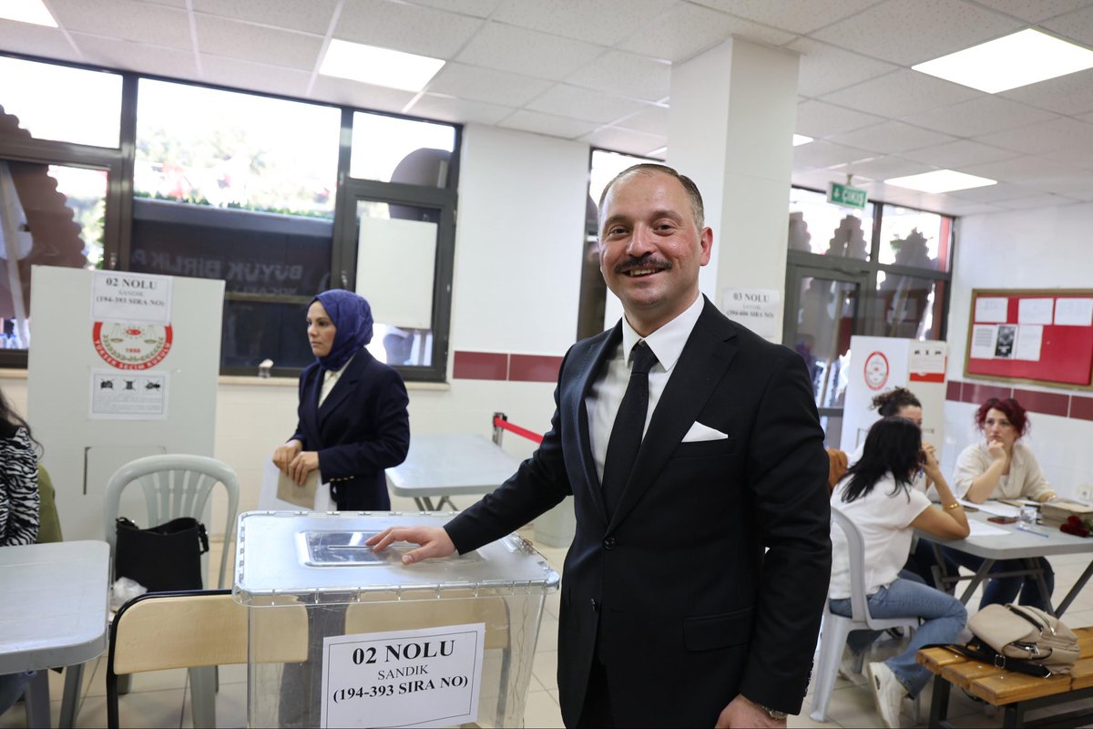 kupcumetehan's tweet photo. Yüce Allah’ıma ne kadar hamd etsem azdır.  
İl yönetim kurulu üyesi kardeşlerime ve ilçe başkanlarımın her birine ayrı ayrı çok teşekkür ediyorum.  
Alperen ocaklı kardeşlerime ve bütün misafirlerimize çok Teşekkür ediyorum.
Varlığınız daim olsun, Allah her birinizden razı olsun. https://t.co/47Whx5x4CW