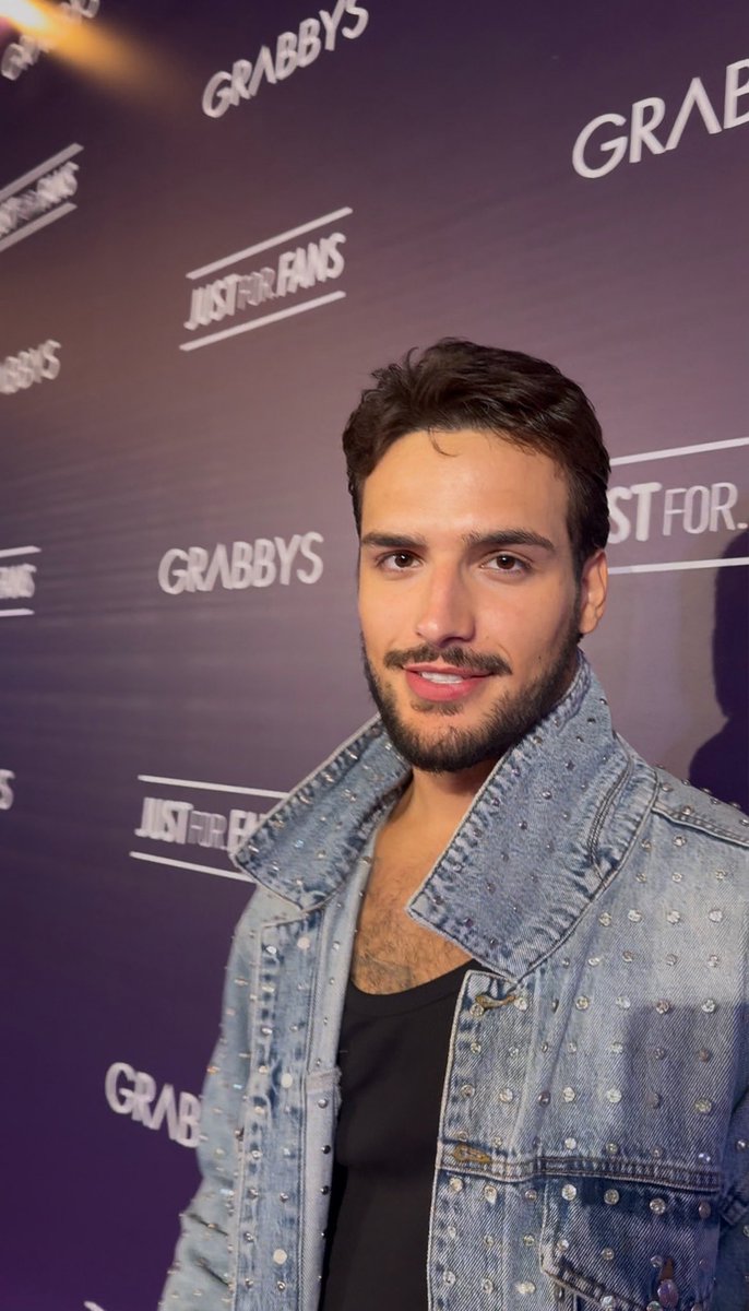 SAMUEL HODECKER tweet media