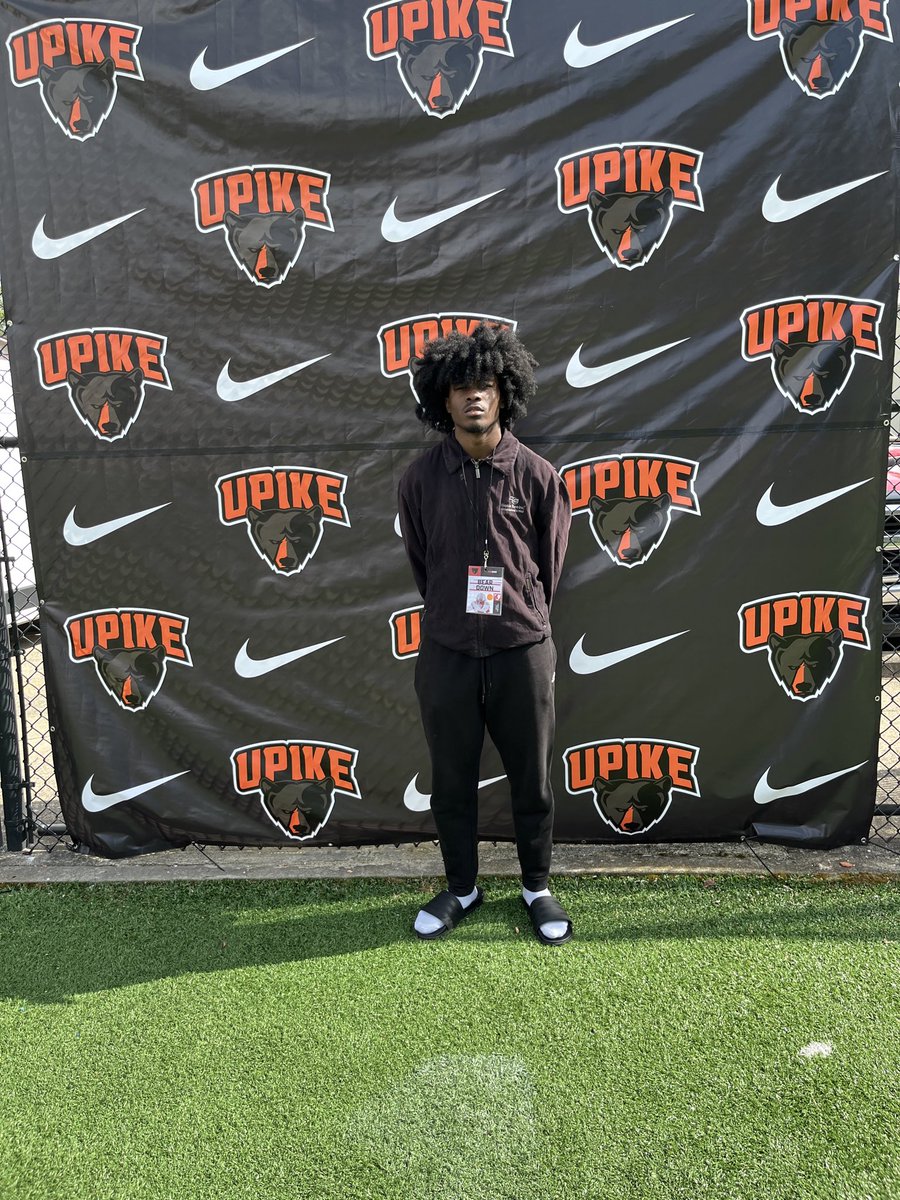 famouslivin269's tweet image. I dearly appreciate @UPIKEFOOTBALL for this opportunity to go watch their spring game #moretocome