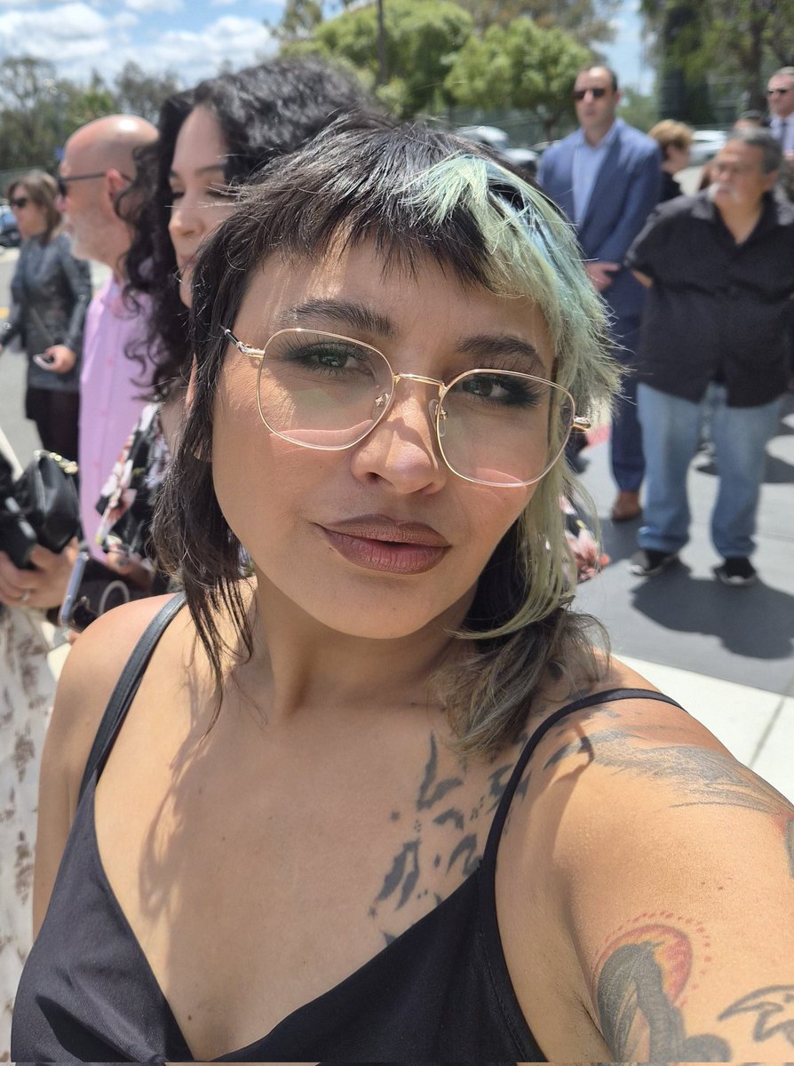 LuchaLily's tweet photo. I did my makeup and was on full femme mode before noon today.
 I deserve a standing ovation https://t.co/QK1gvfZaM5