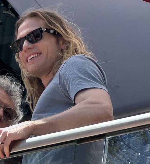 des.⋆♱ tweet media