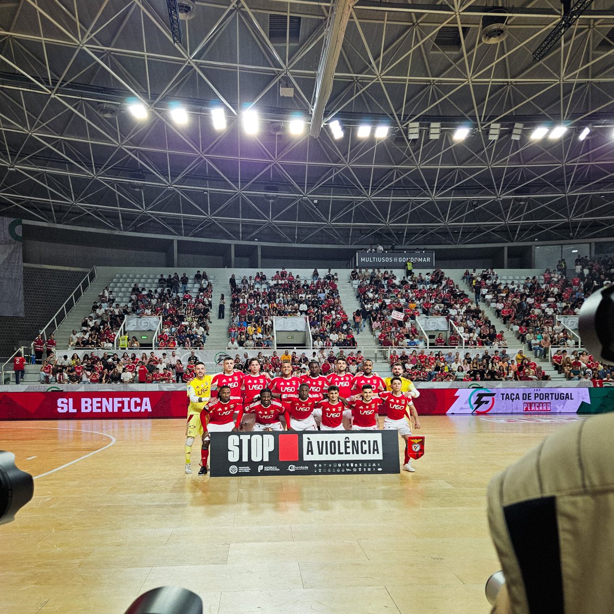 Futsal: O SL BENFICA CONQUISTOU A TAÇA DE PORTUGAL 2025/26! 🦅🏆

O SL Benfica venceu o Sporting CP por 5-6, na final da Taça de Portugal. Carlos Monteiro (2), Kutchy, Jacaré, Lúcio Rocha e Pany Varela marcaram os golos. #FutsalBenfica
