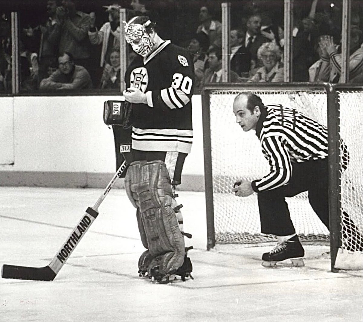 Old Hockey Cards tweet media