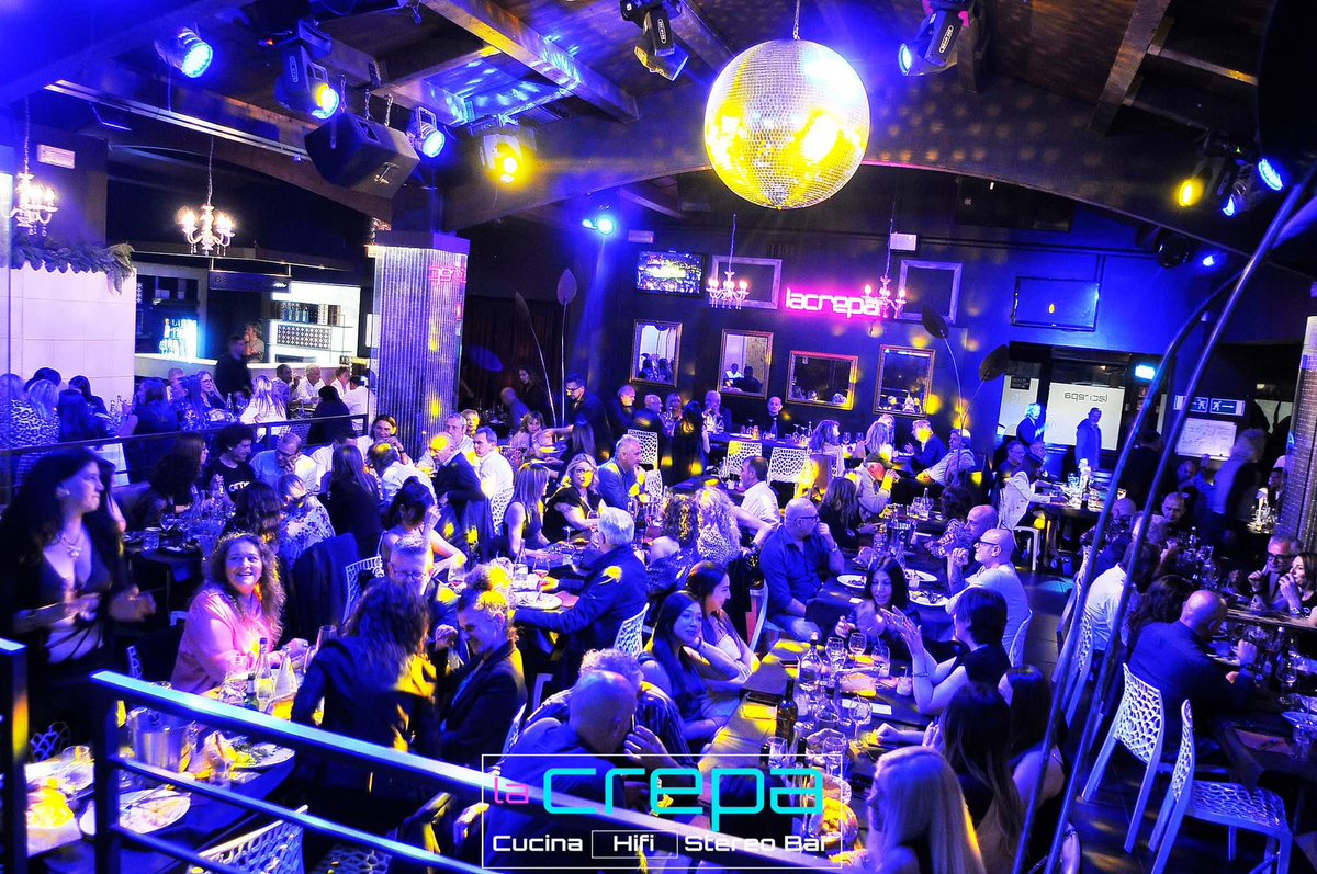 davidebergonz's tweet photo. 2️⃣4️⃣🎦0️⃣4️⃣▶️2️⃣6️⃣🎉 🎉🆙 🔴Friday - La Crepa 💃📀 #lacrepamodena #foodmusiclive #ristodance #modena fridaynight 🆙🍾2️⃣0️⃣2️⃣6️⃣▶️🎉♦️ 🏁 https://t.co/83qoHKBcoA