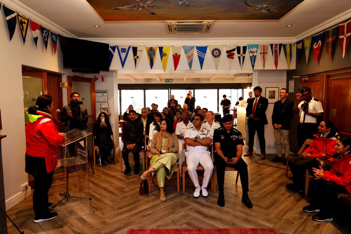 India in Cape Town tweet media