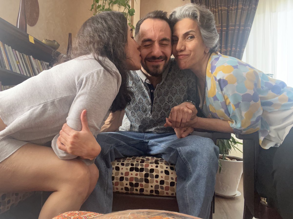 چون آهن مذاب tweet media