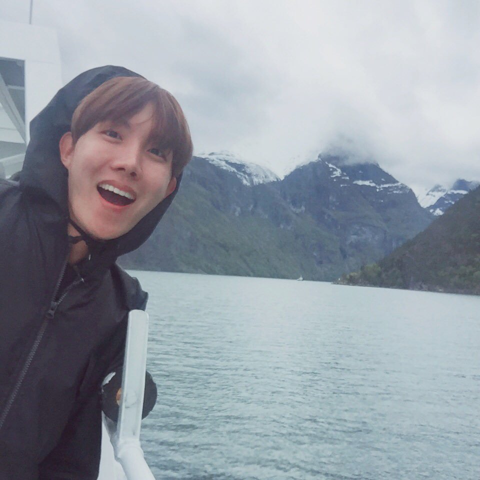 tinyseokbot's tweet photo. https://t.co/Ya5IOYxoQT