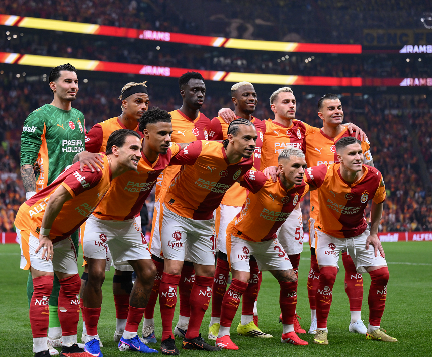 Süper Lig'de bu sezon:

💥 En fazla maç kazanan takım: Galatasaray
💥 En fazla gol atan takım: Galatasaray
💥 Rakip ceza sahasında en fazla topla buluşan takım: Galatasaray
💥 En fazla net gol pozisyonuna giren takım: Galatasaray
💥 XG en yüksek takım: Galatasaray