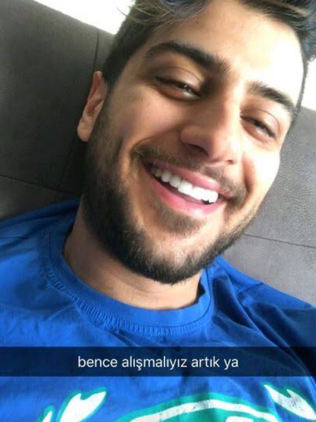 Adam bu arada🇦🇱 tweet media