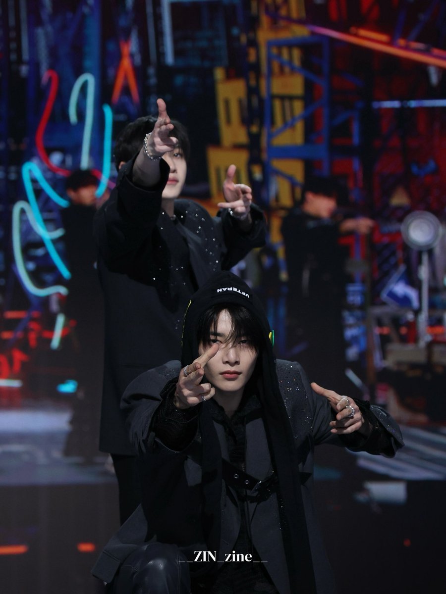__ZIN_zine__'s tweet image. 250101 MBC 가요대제전 🦊

#StrayKids #SKZ #스트레이키즈 #스키즈
#I_N #아이엔 #양정인