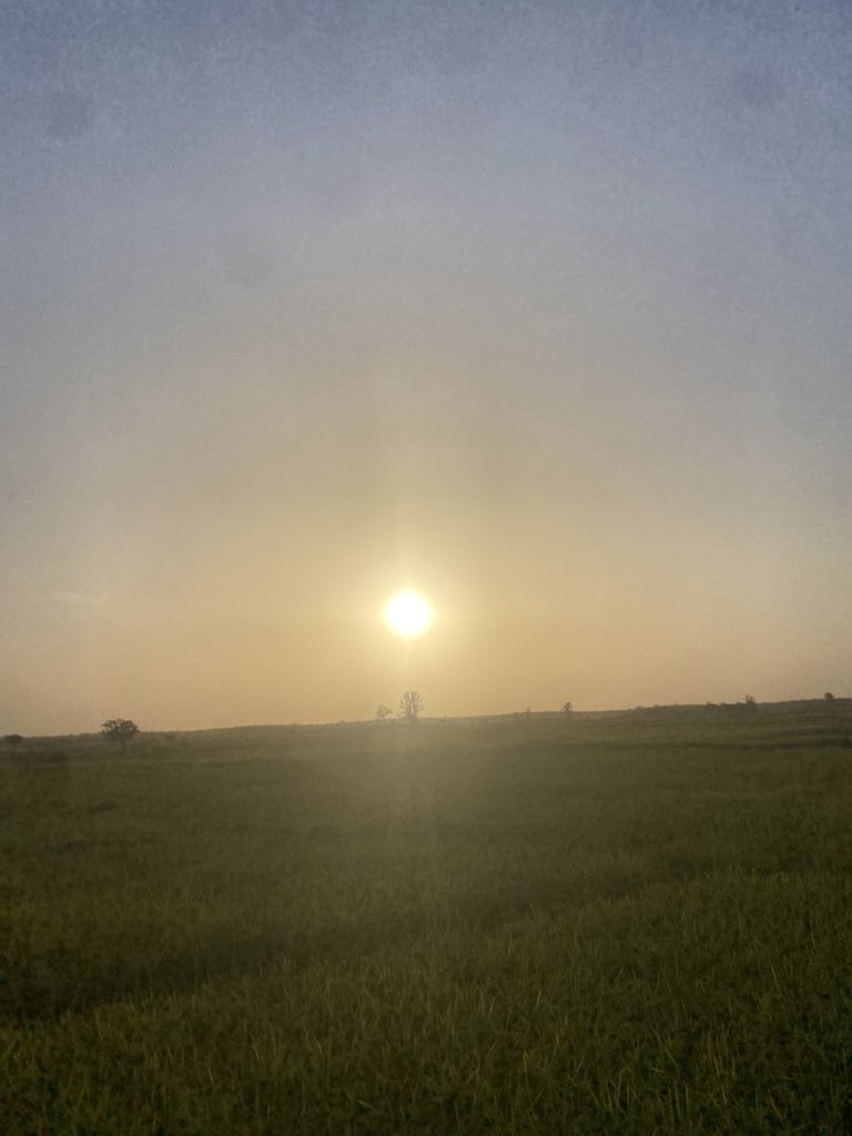 Nazir_Obey's tweet image. The seasons are changing — and so are our lives.

From calm sunsets to uncertain patterns, climate change is already here.

This is not the future.
This is now.

#ClimateChange #ClimateJustice #MyBackyard #ClimateActionNigeria