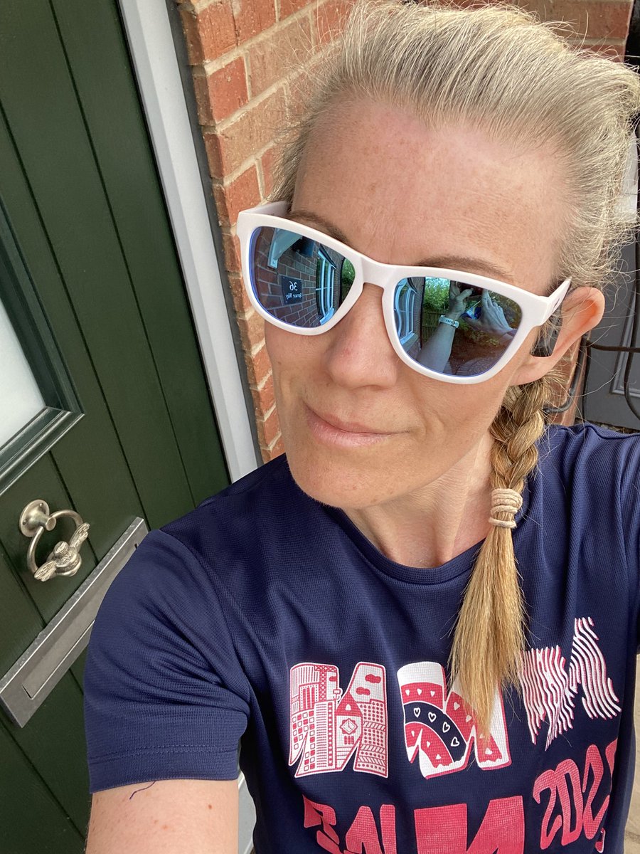 katiecakey123's tweet image. 4 miles this afternoon after a 5 mile walk. Tired legs so kept it short. Been a busy weekend of visiting family so- Rest day tomorrow. #runninggirl #justkeeprunning #halfmarathontraining #sundayrunday #sundayfunday
