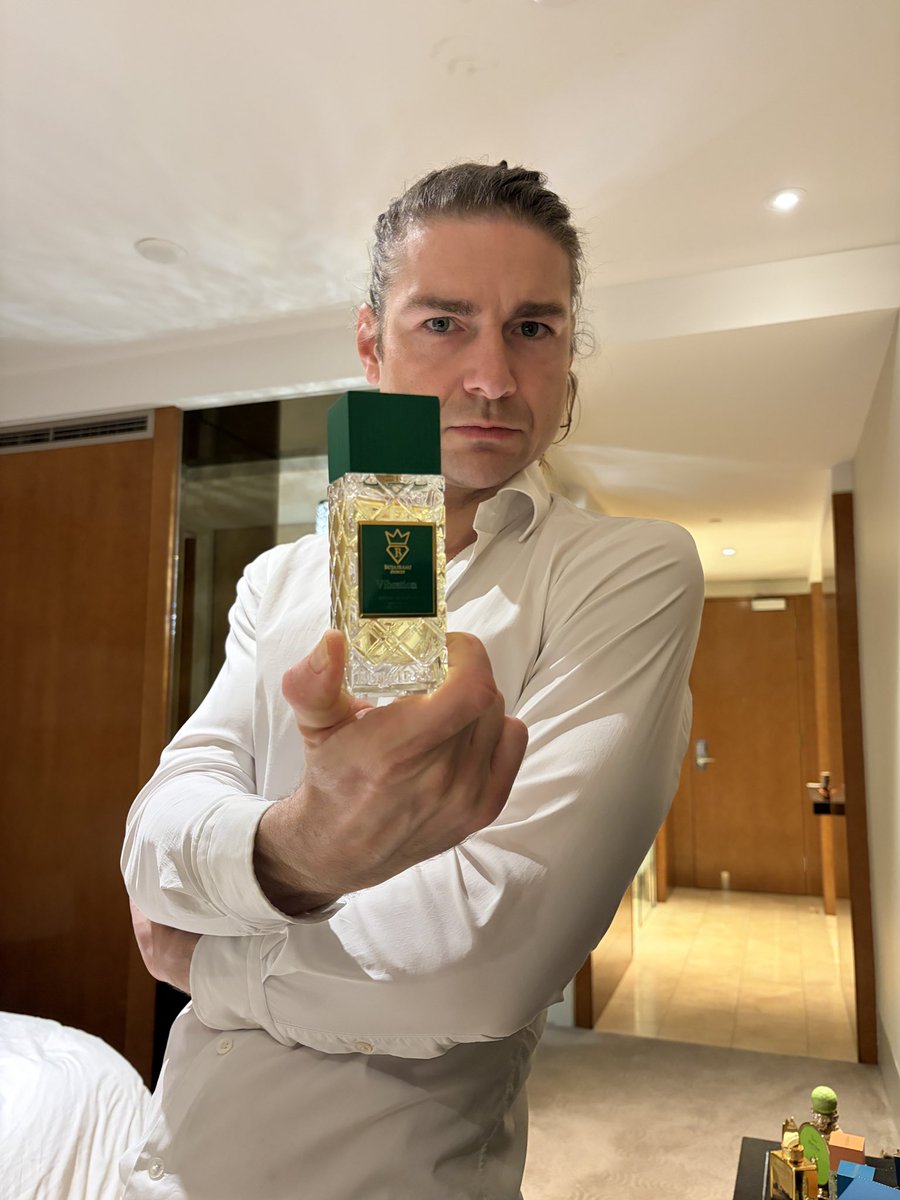 JeremyFragrance's tweet image. Yesterday 2 Fragrance Compliments: Bujairami VIBRATION: #jeremyfragrance #fragrance #cologne #perfume #parfum