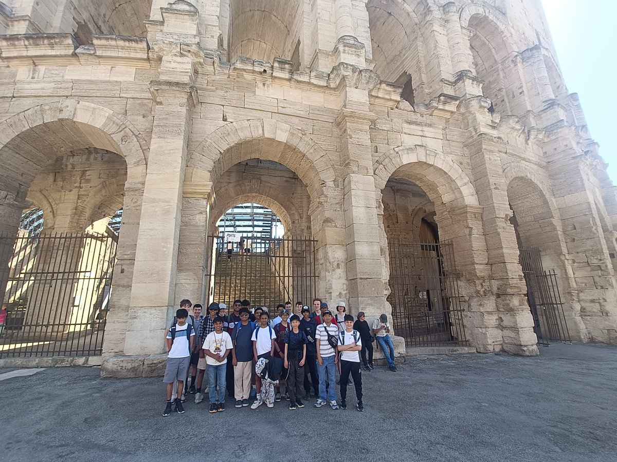DGSClassics's tweet photo. The magnificent Roman amphitheatre. After dinner at Grand Café Malarte we have returned to Orange for the night. https://t.co/fOQOPsrcgU