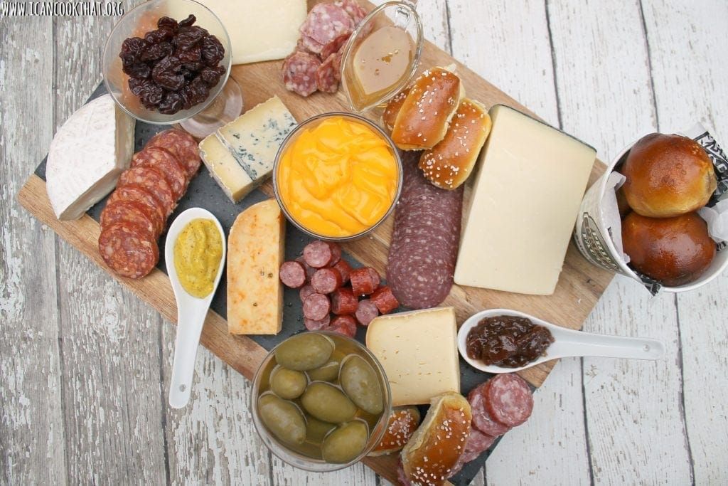 Philadelphia Themed Charcuterie Board buff.ly/6y9YYmX