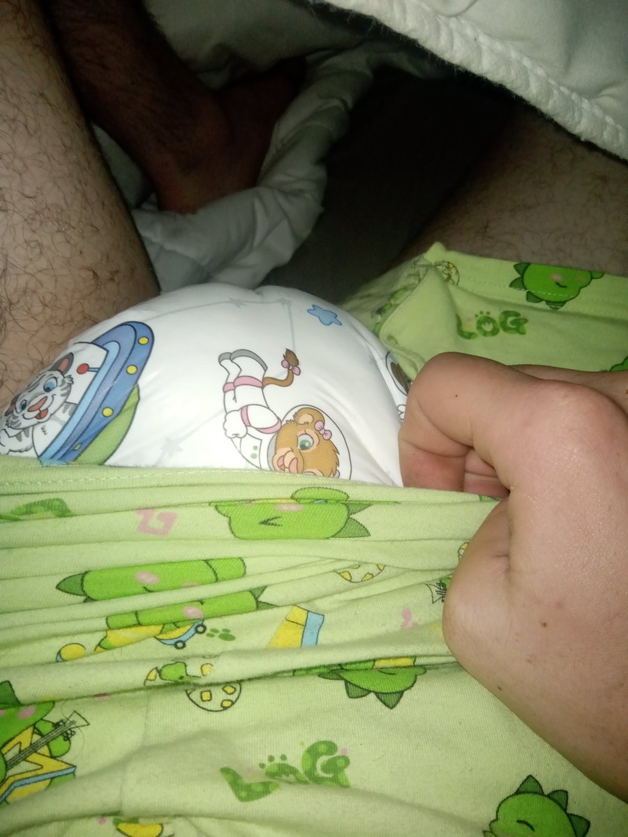 Cherryabdl_'s tweet photo. Fresh diaper for the night, dm for more https://t.co/U3iwpR1vi5