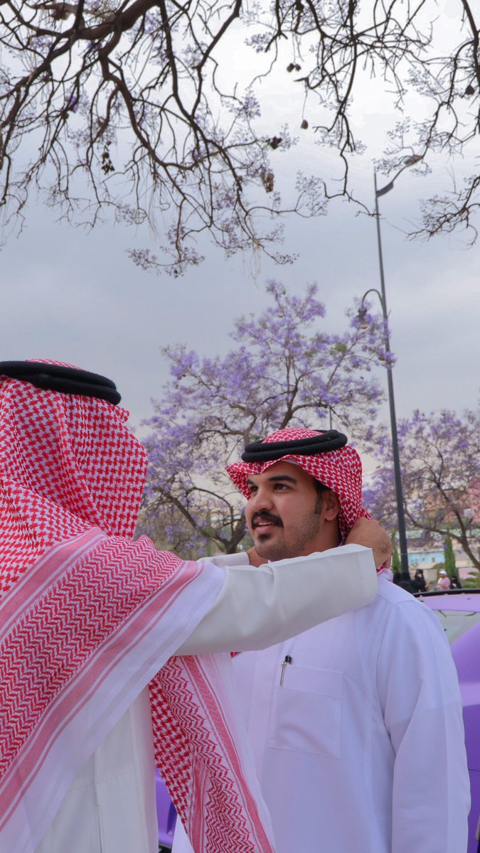 mg9_o's tweet photo. موسم الجاكرندا في #ابها 🎥⏳⏳🪻 https://t.co/tuFUYH8Xoh
