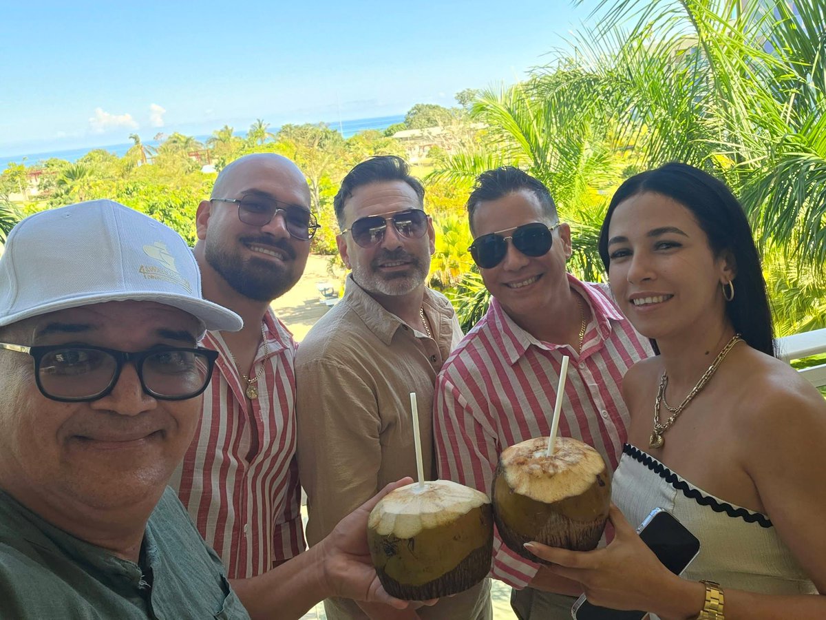 El Hotel Gran Muthu Almirante Beach reabre sus puertas ✨

Celebramos este esperado momento en compañía de nuestros clientes fidelizados, quienes forman parte esencial de nuestra historia. 
¡Bienvenidos nuevamente! 🌴💙

#CubanacanHoteles
#motivoscubanacan
#CubanacanContigo