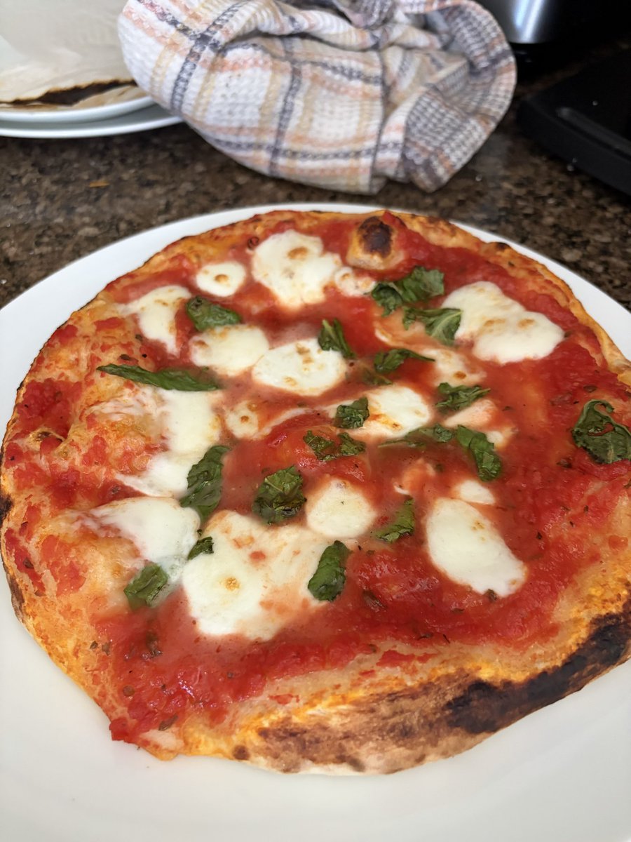 Chris Lama tweet media