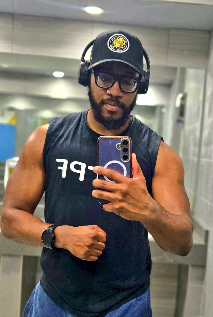 Ruff Worlock tweet media