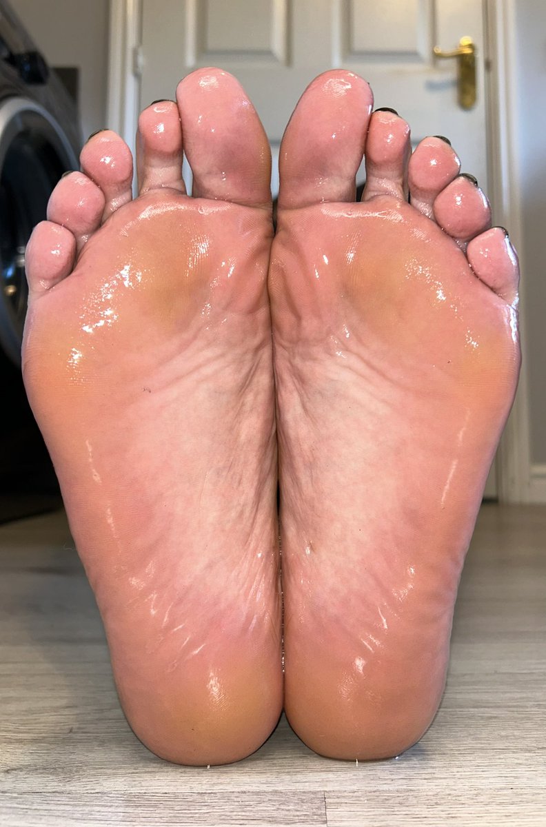 Divinesize9s tweet media