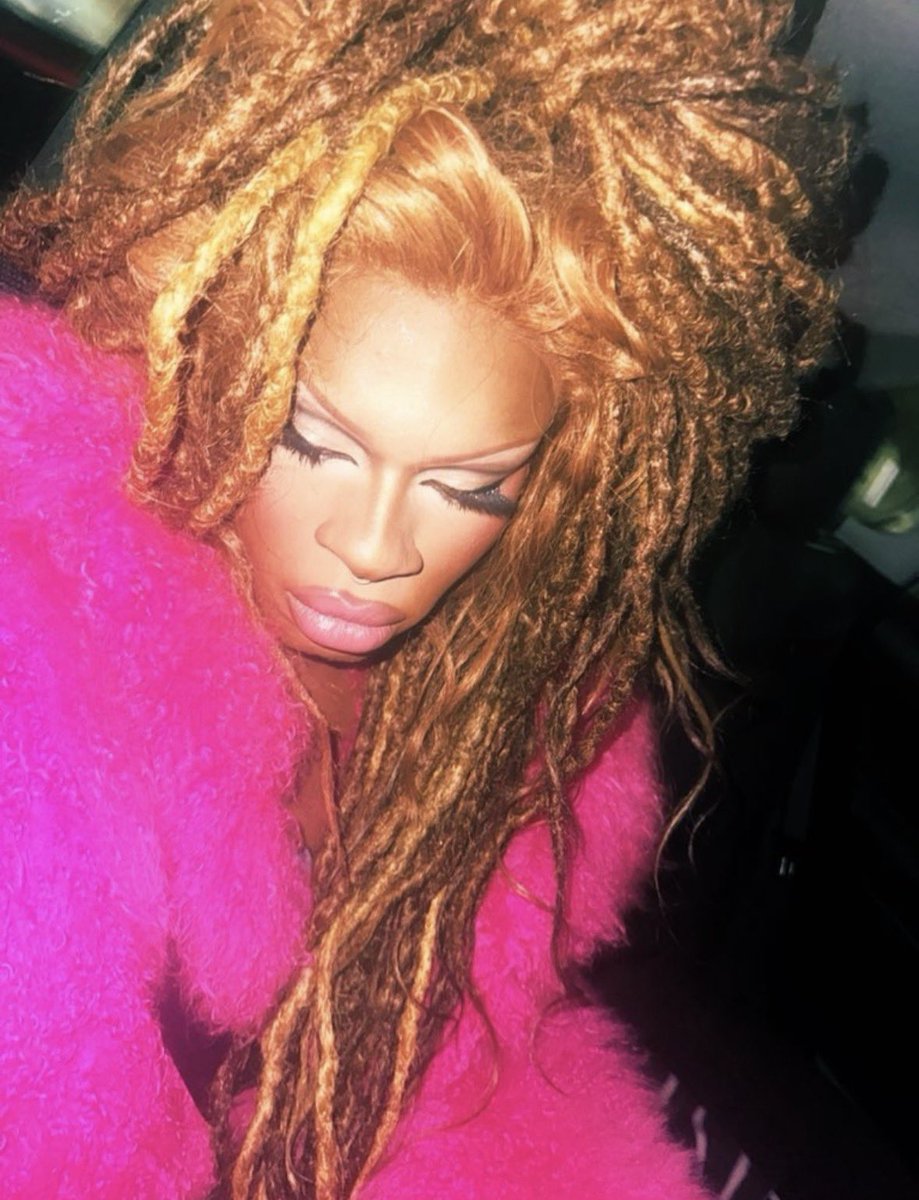 Drag Crave tweet media