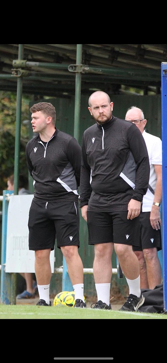 Fredburrell6's tweet photo. 25/26 done and dusted 

A long hard learning season, the clubs first at step 4 Buzzing we achieved our target of staying up but hungry to improve next year as we left alot out there 

Big thanks to the gaffer @KieranAmos for being the best teacher I could ask for 💙

@takeley_fc https://t.co/GzQsM53tJS