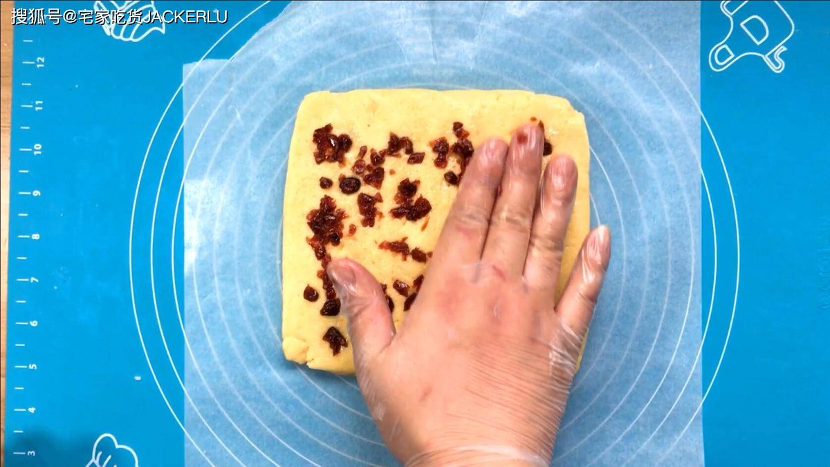 choukrad tweet media