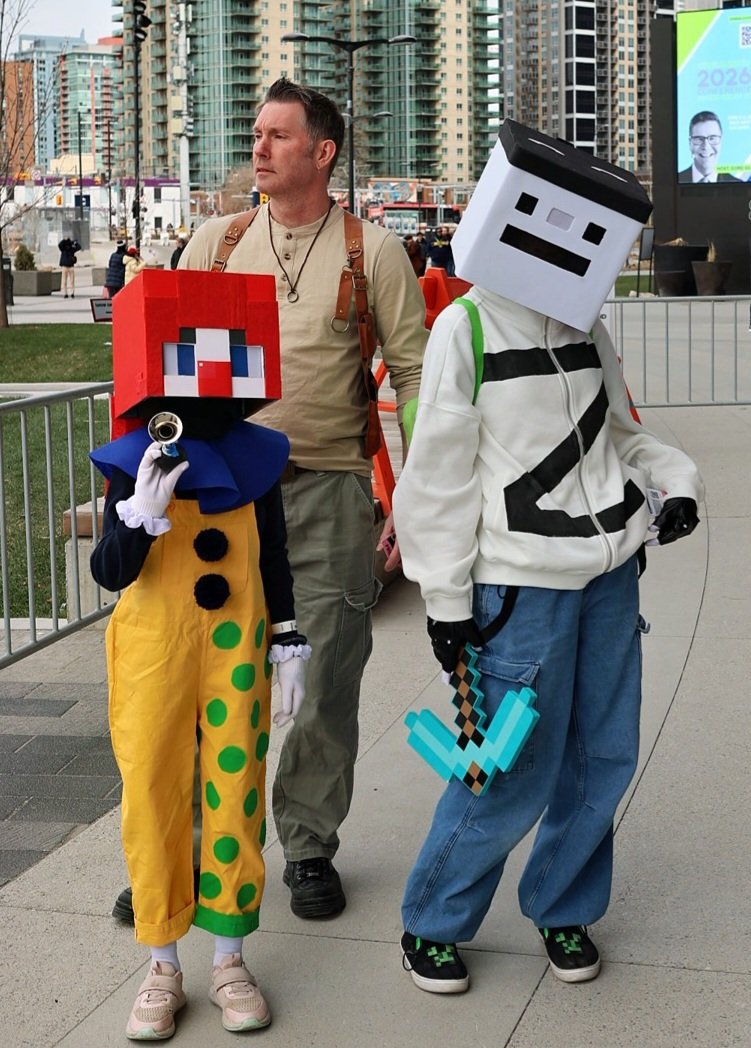 bupkyss's tweet image. experienced my first ever comiccon last weekend! I met a lot of really cool folks :-)) (📷🧵) #calgaryexpo #comiccon #aregect