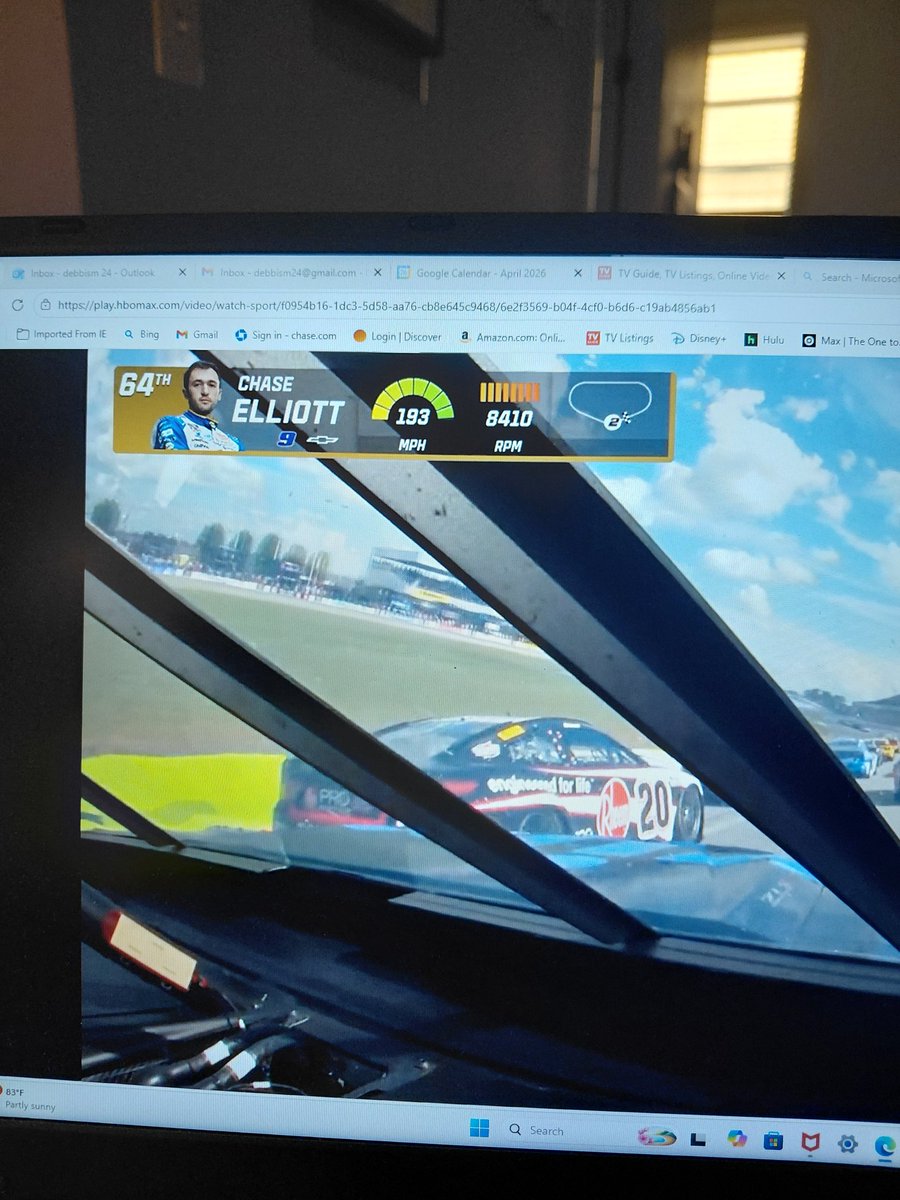 debbism24 tweet media